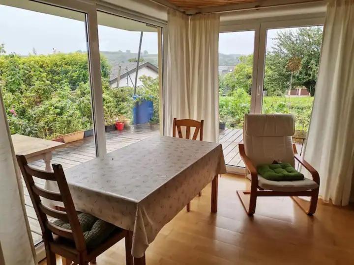 Schoene Ferienwohnung Mit Terrasse Мальтердинген Экстерьер фото
